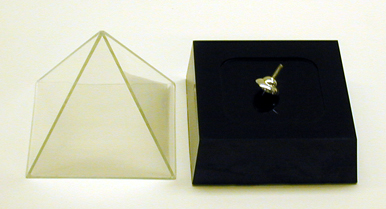 pyramid, mystery top