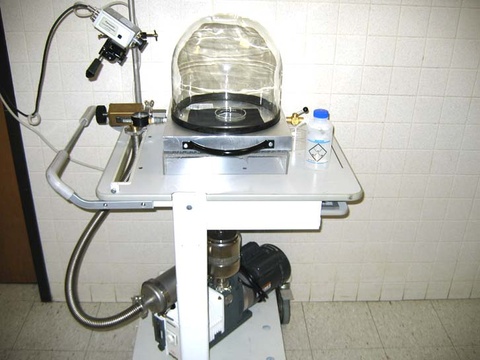 Vacuum pump and bell jar setup demo