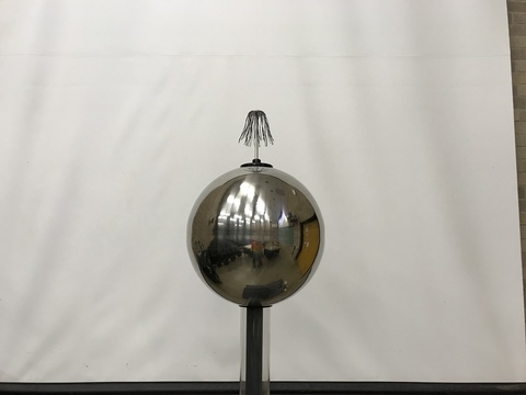 Van de Graff generator and Streamers