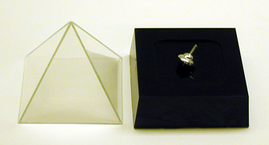 pyramid, mystery top 