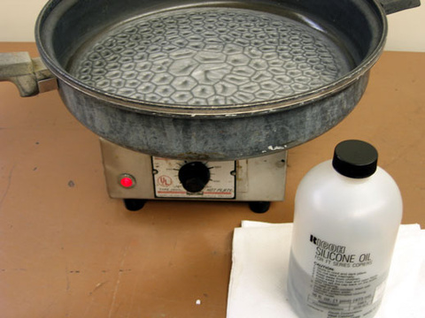 Hot Plate, Frying Pan, Silicon Oil with Powdered Aluminum